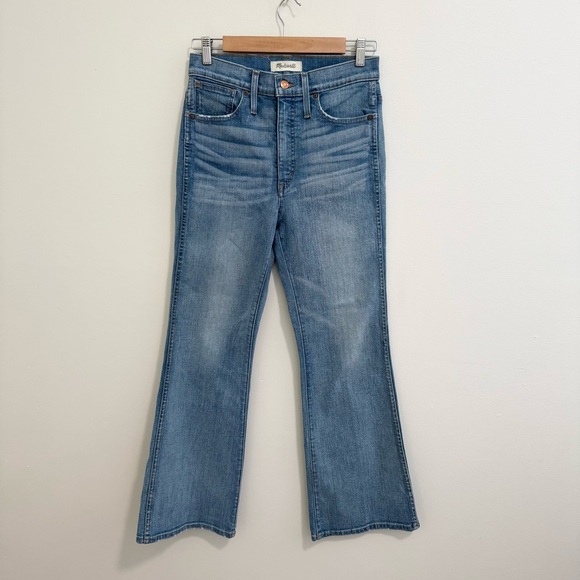Madewell Retro Flare Jeans in Norwich Wash - Picture 2 of 10